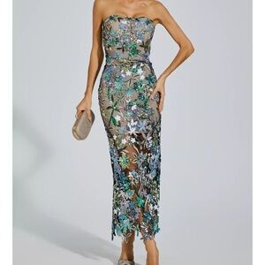 Elegant Strapless Floral Dress in Blue and Green
